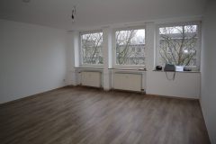3-Zimmer-Wohnung mit Einbauküche und Balkon im Zentrum von Mülheim!