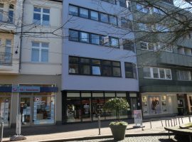 Borbeck-Mitte - Praxisräume in Fußgängerzone mit PKW-Stellplatz zu vermieten!