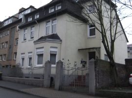 Renovierte Dachgeschosswohnung in Essen Borbeck-Mitte!