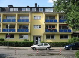 Erdgeschoss Wohnung. 2,5 Raum Wohnung Nähe Uni-Klinikum Essen. Modernisiert in 2014. Mit Wohnküche.