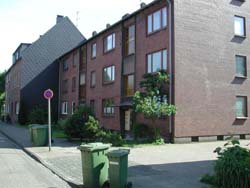 Oberhausen Schmachtendorf. 3,5 Raum Wohnung mit Balkon. Garage verfügbar.